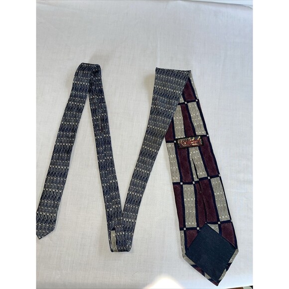 Vollerei Dress Tie Mens Size 58" Red Gray 100% Silk Designer - Picture 7 of 12